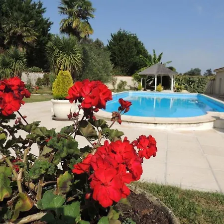 House Avec Piscine Saint-Romain-de-Benet
